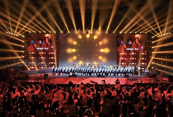 五四青春歌會在成都唱響