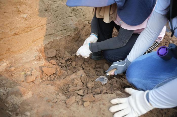 實拍趙國第二大城市“柏人城”遺址考古現場