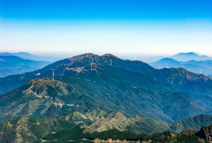 廣西羅城：風(fēng)力發(fā)電繪就壯美生態(tài)畫卷