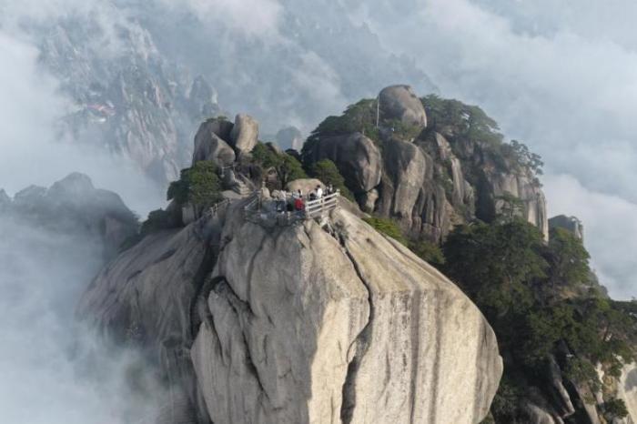 黃山天都峰恢復(fù)開放