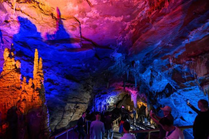 探訪世界自然遺產重慶芙蓉洞