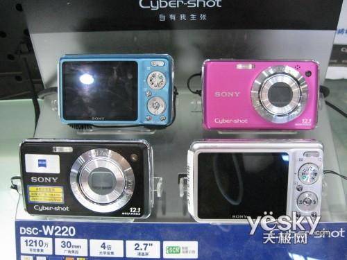 ���Õr(sh��)�п�Ƭ�C(j��) ����W220��2G���H1440Ԫ