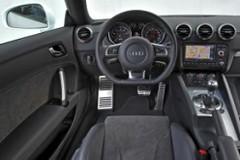 �������������ȊW��TT Coupe�c���п�