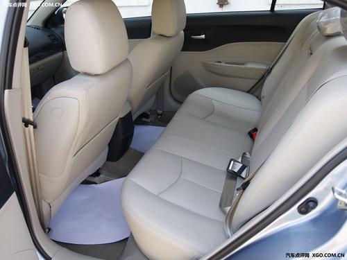 都是自主佼佼者 榮威350對(duì)比奔騰B50