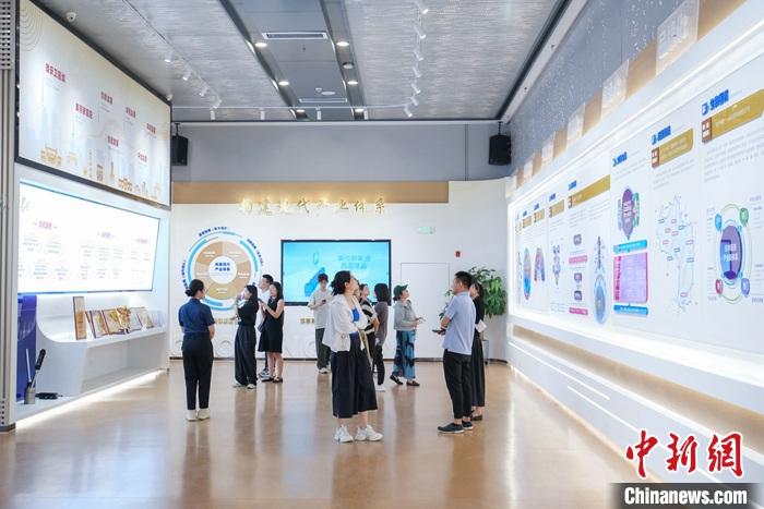 媒體走進河北高陽探訪產業育城中心