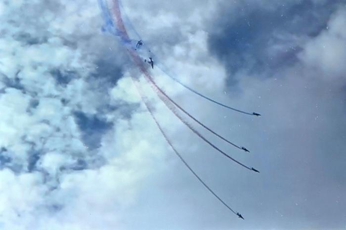 法國飛行表演隊兩架飛機相撞