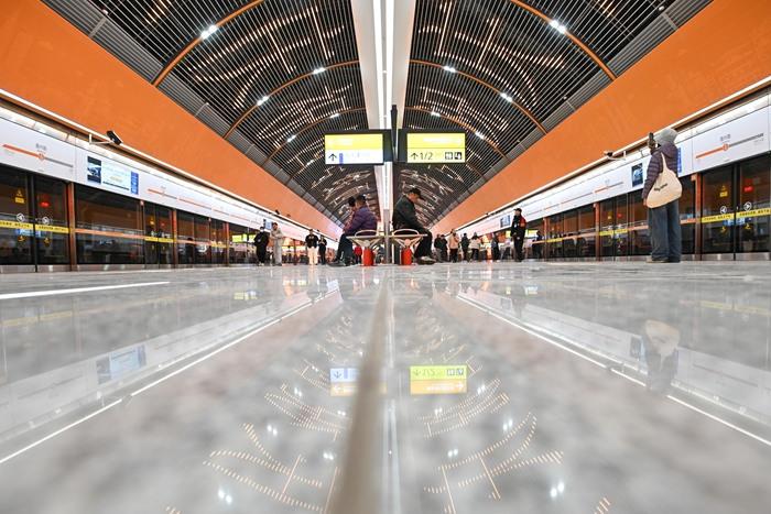 重慶“背簍專線”加長版正式開通運營